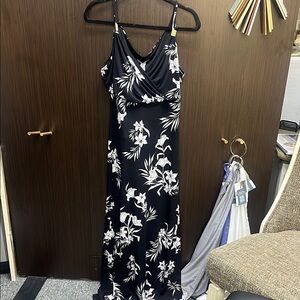 White House Black Market Black and White Sleeveless Maxi Dress